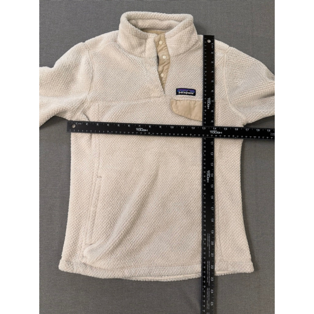 Patagonia Women's Re-Tool Snap-T® Fleece Pullover, in Raw Linen size S - Picture 4 of 9